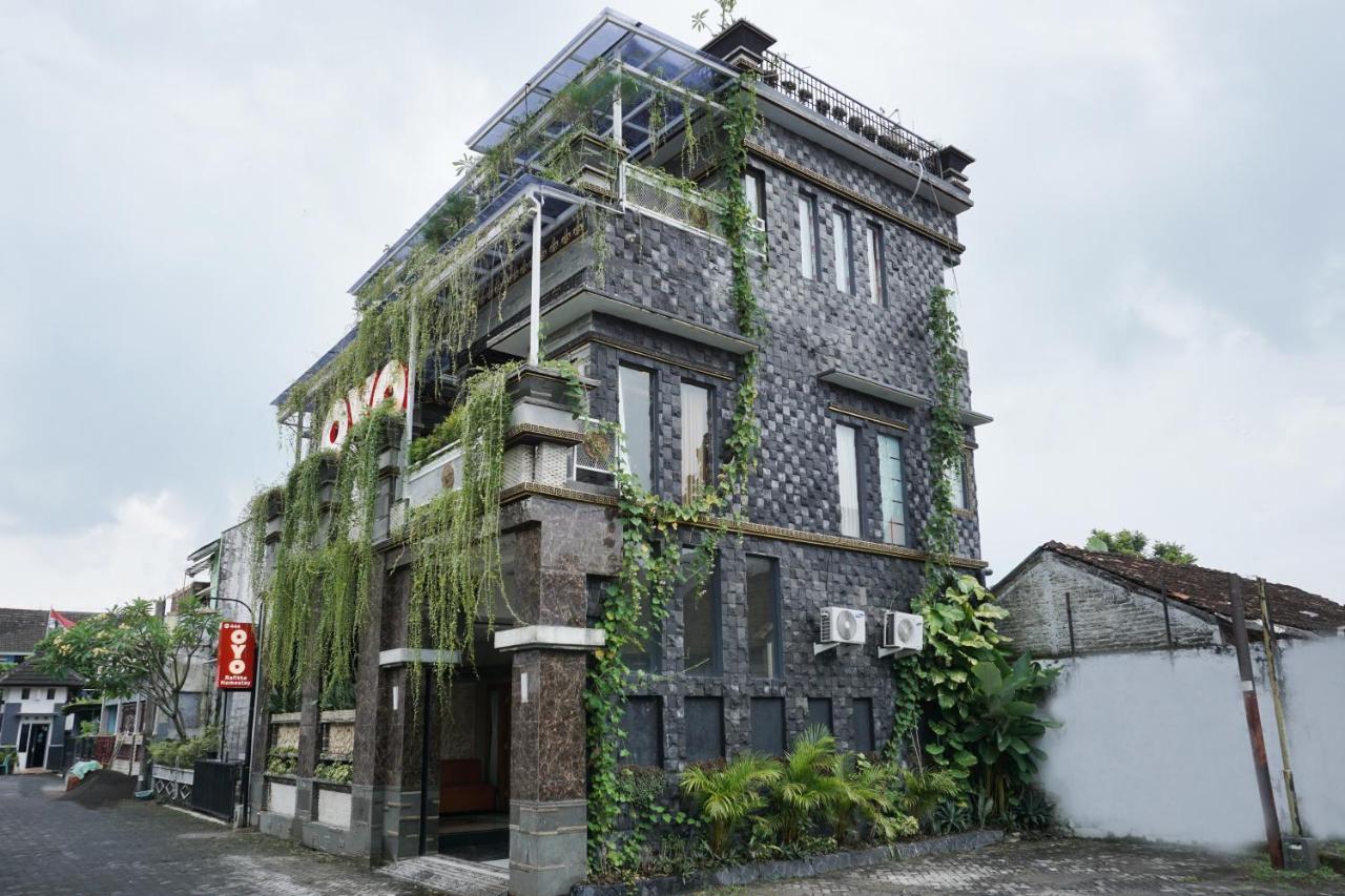 Oyo 444 ラフィタ ホームステイ Baturetno エクステリア 写真