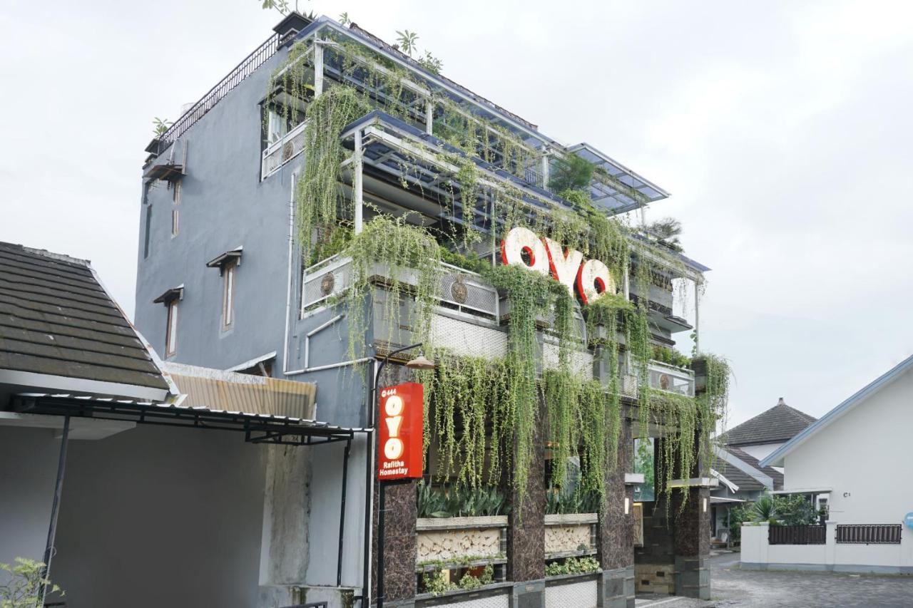 Oyo 444 ラフィタ ホームステイ Baturetno エクステリア 写真